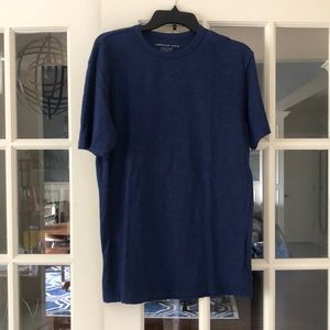 American Eagle navy blue Men’s t-shirt. Small